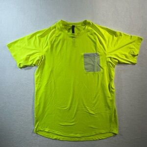 Lululemon Metal Vent Tech Pocket T-Shirt in Solar Yellow